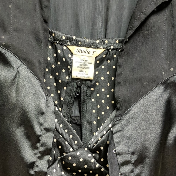 Top - Picture 2 of 3